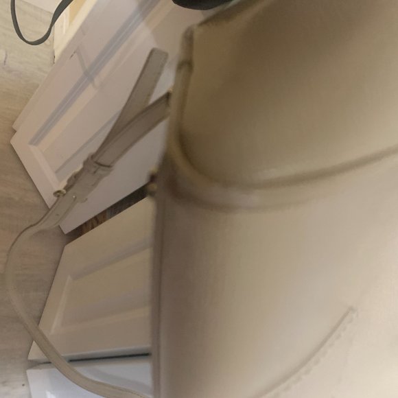 Kate Spade cute satchel with crossbody strap included - Picture 9 of 9